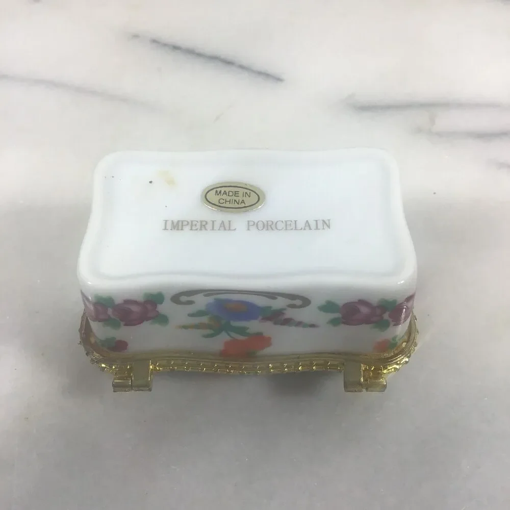 Imperial Porcelain Square Hinged Trinket Box Psalm 23:2,3 Roses Bible Verse